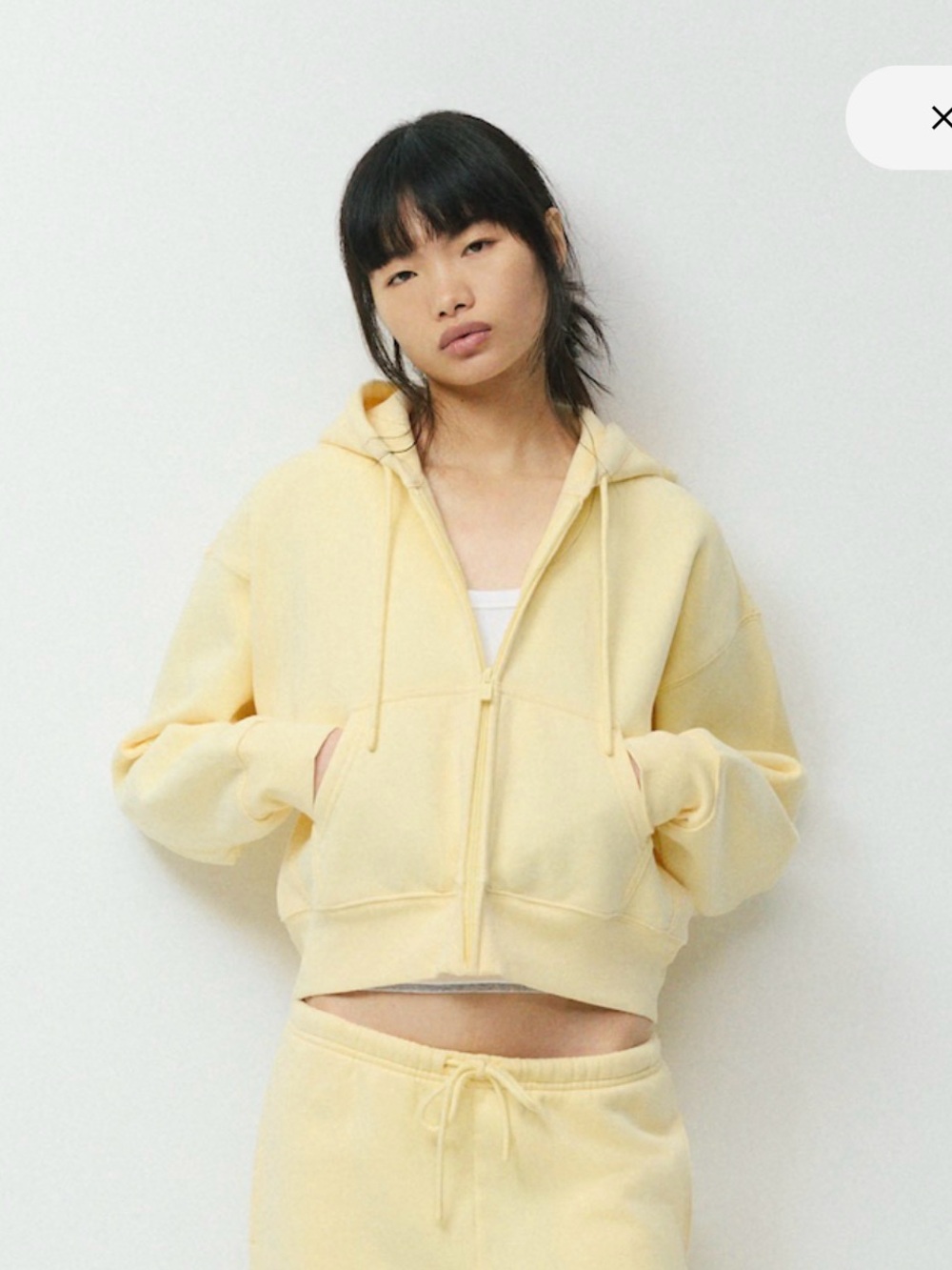 Aritzia lemonade Yellow Zip-Up Hoodie Médium